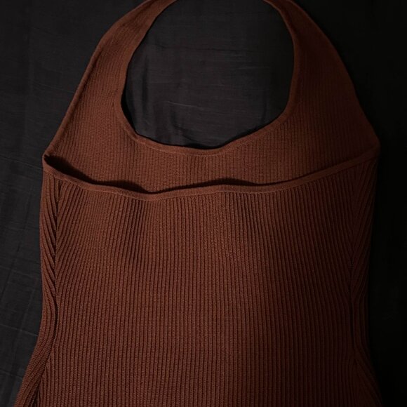 Babaton SCULPT KNIT BACKLESS HALTER TOP in Sundried Red - Picture 4 of 7